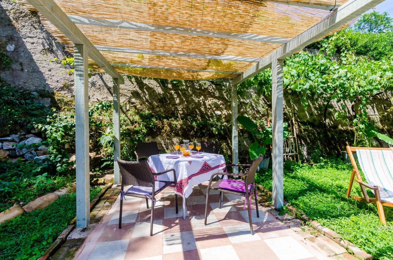Eos & Vespera Apartamento